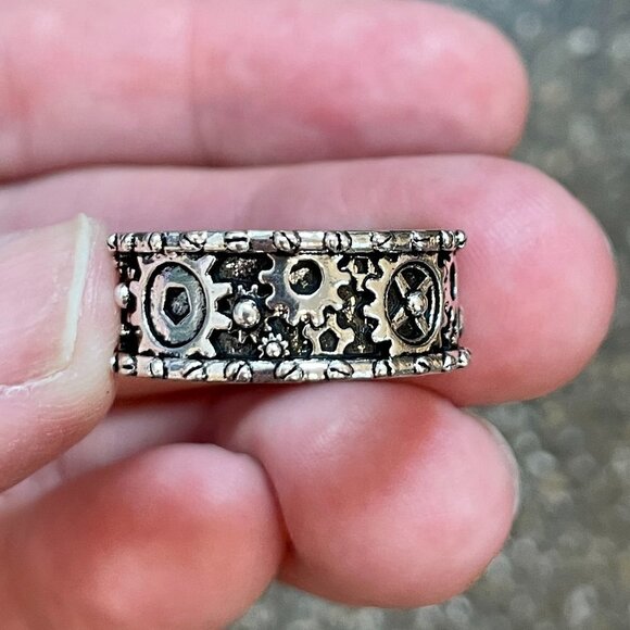 925 Silver Mechanical Gear and Rivet Detail Ring #805 (Men's or Women's) - Picture 12 of 12